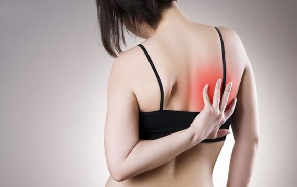 Dorsago, which accompanies thoracic osteochondrosis, manifests itself as a sharp pain when moving