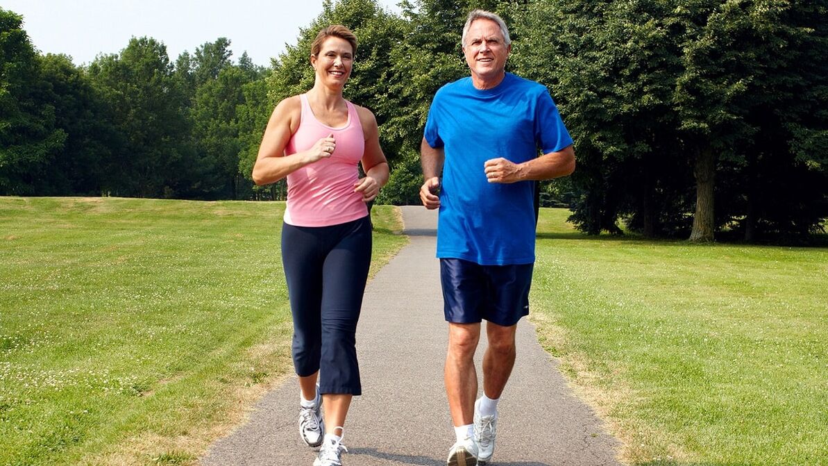 Jogging in the fresh air to avoid joint pain