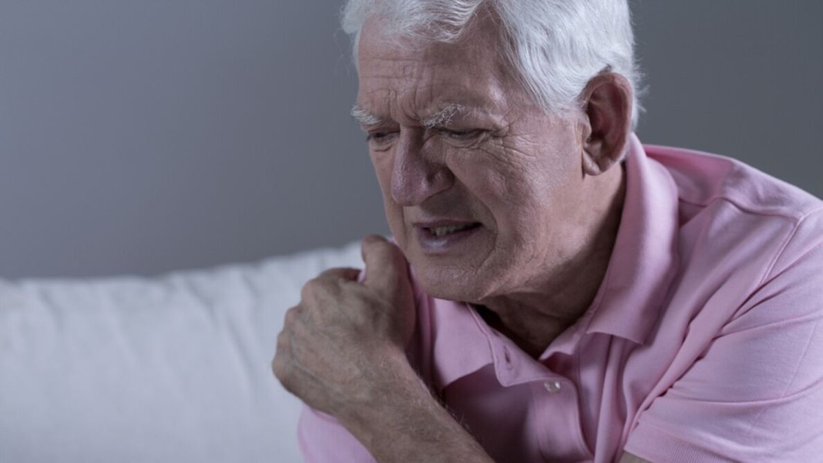 pain in the shoulder joint due to arthrosis