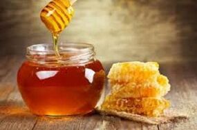 Honey to make medicinal compresses
